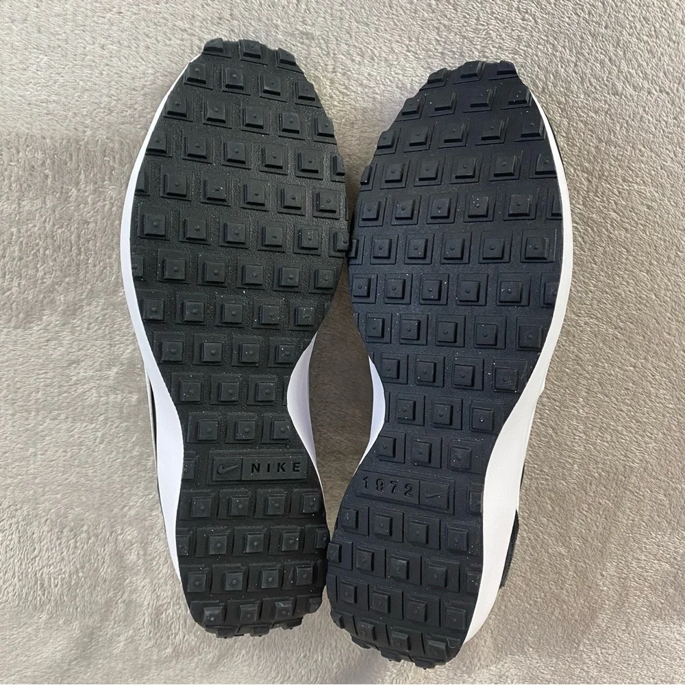 Nike Waffle Debut Men's Running Shoes Size 12 Black White Suede NEW